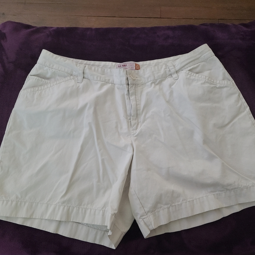 Old Navy Shorts size 16W